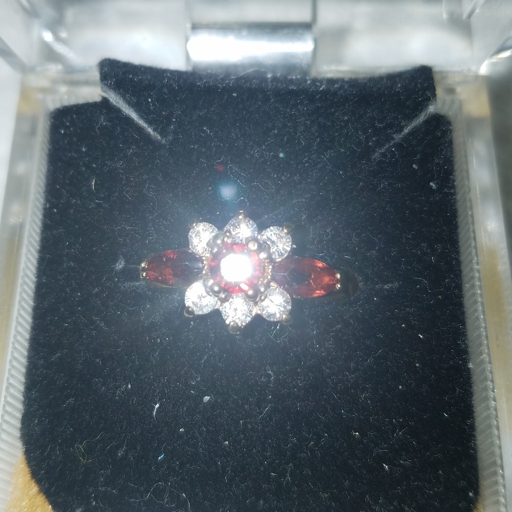 Ring - Picture 2 of 6